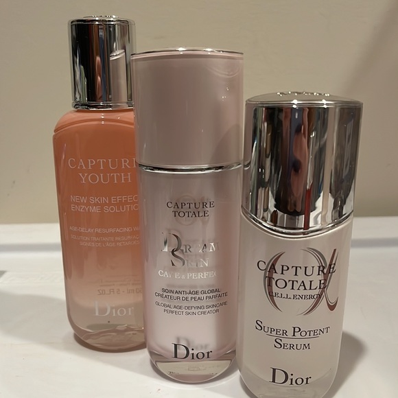 Brand new Dior skincare bundle. - Picture 3 of 4